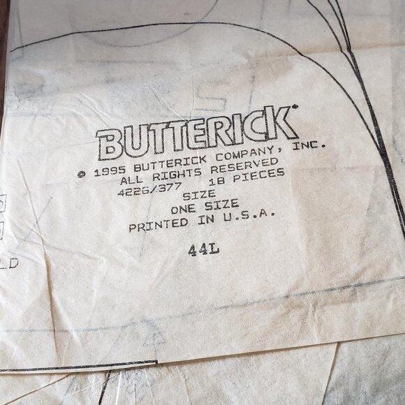 4226 Butterick Dog Pet Coat / Jacket Beds Toys Sizes XSmall Small Medium Large - Picture 5 of 7
